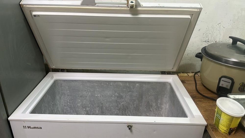 Продам морозильник