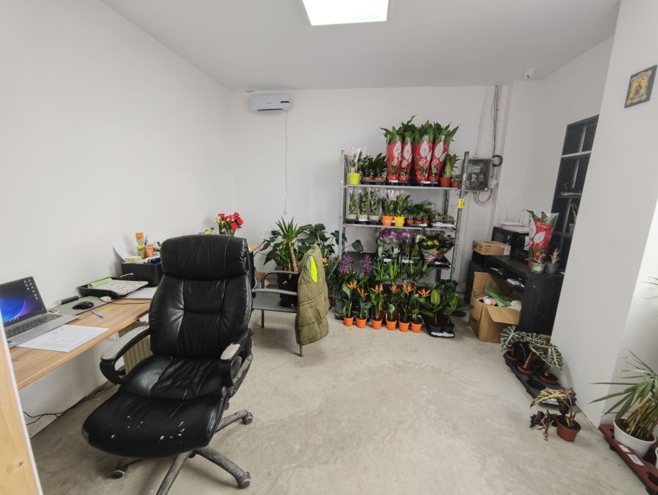 Închiriez hală 200mp , str Tirului