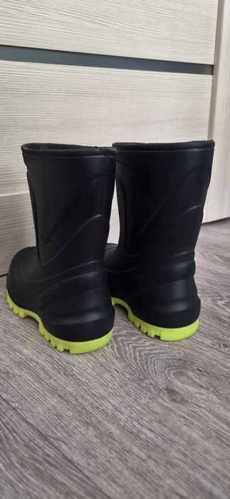 Продам резиновые сапоги KAPIKA