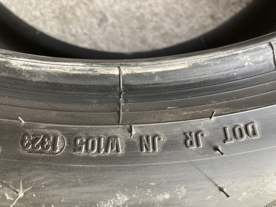 Лятни гуми Пирели 325-35-22 и 285-40-22