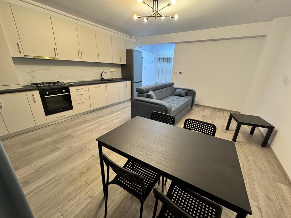 Apartament 2 camere etaj 2/3, cu lift prima inchiriere - totul este nou!