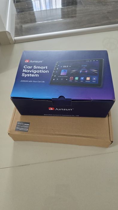 Vând navigatie dedicată Ford Focus Mk2