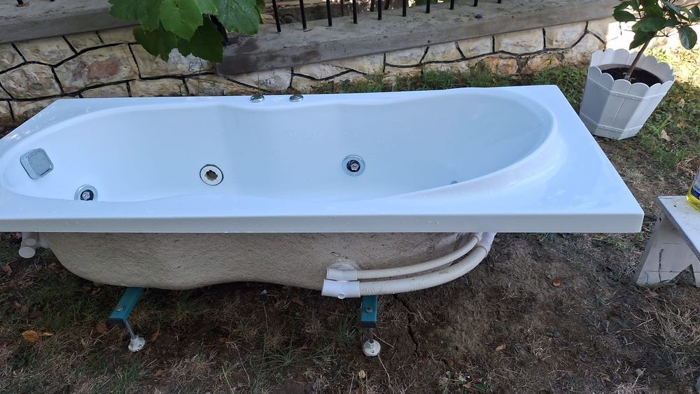 Cada baie cu hidromasaj rectangulara