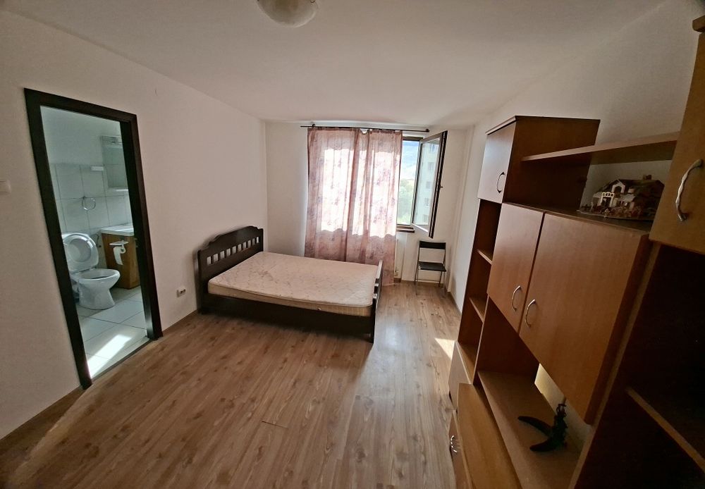 Închiriez garsoniera  pe termen  lung
