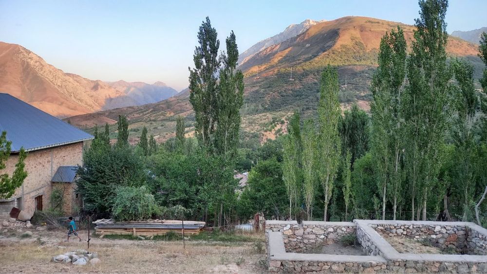 Юсуфхонада дача учун ер сотилади.