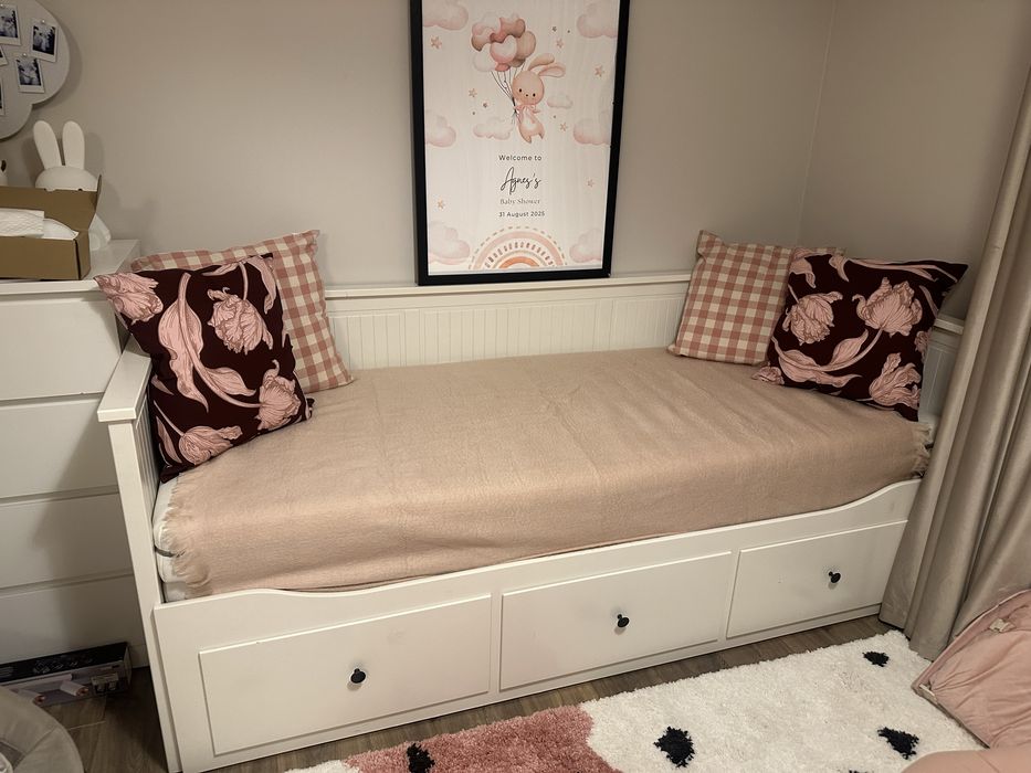 Divan Ikea HEMNES