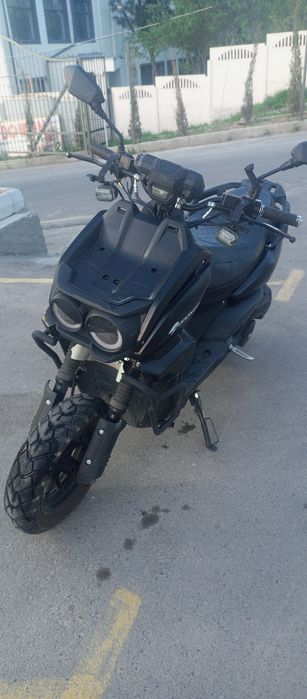 Skuter sotiladi tank