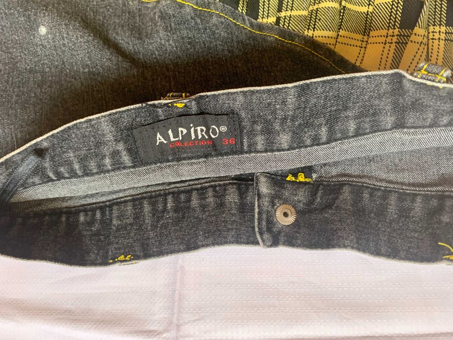 Дамска карирана пола