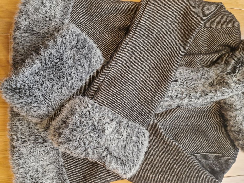 Vând palton Saint Tropez