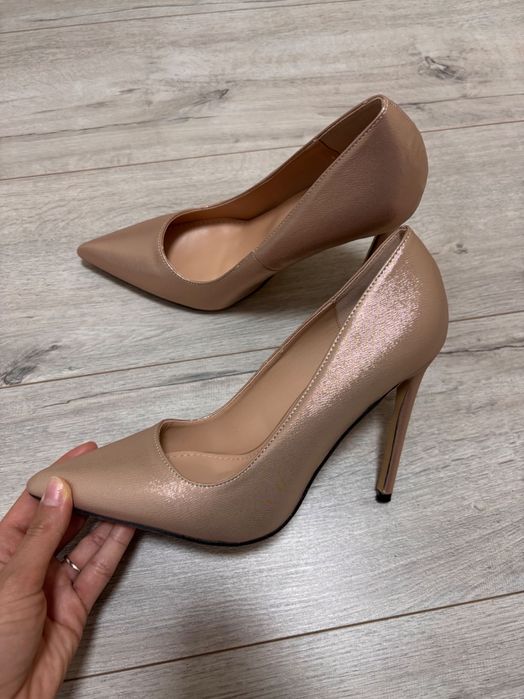 Нови дамски обувки