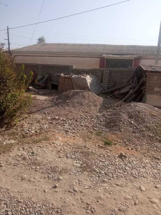 4-сотох ер сотилади, курук ерни узи,