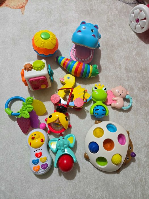 Детски играчки-музикални, плюшени, интерактивни