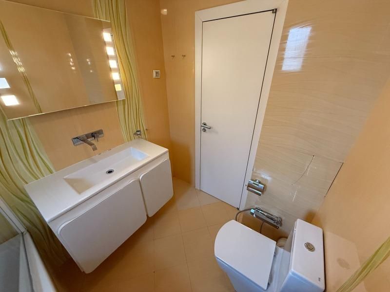 Дава се под наем Четиристаен апартамент в София, Гео Милев - 140 кв.м за 1300 € - Снимка #5