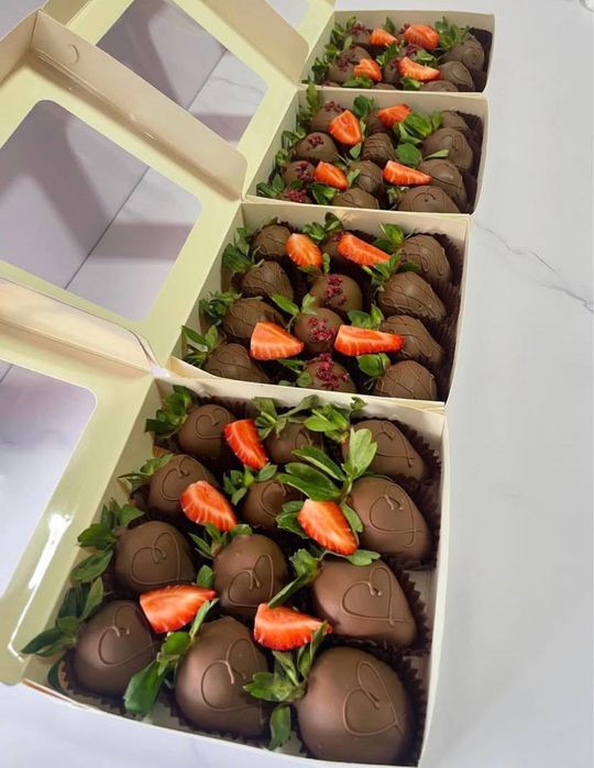 Клубника в шоколаде , боксы из клубники