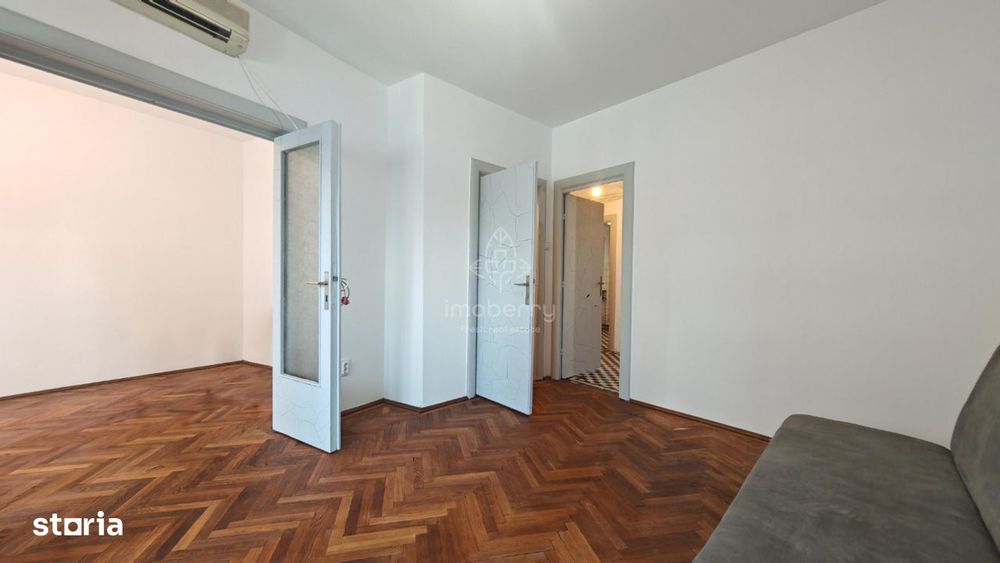 Vanzare apartament 3 camere, boxa, zona Stirbei Voda-Calea Plevnei-Cis