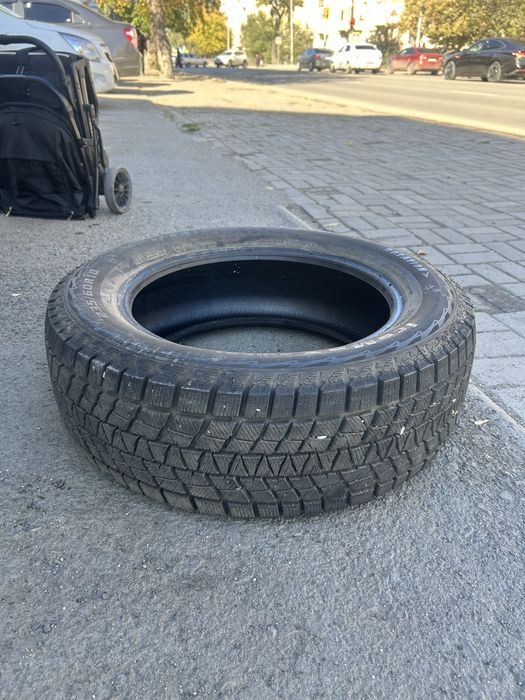 Продам буу зимние шины. Липучка.