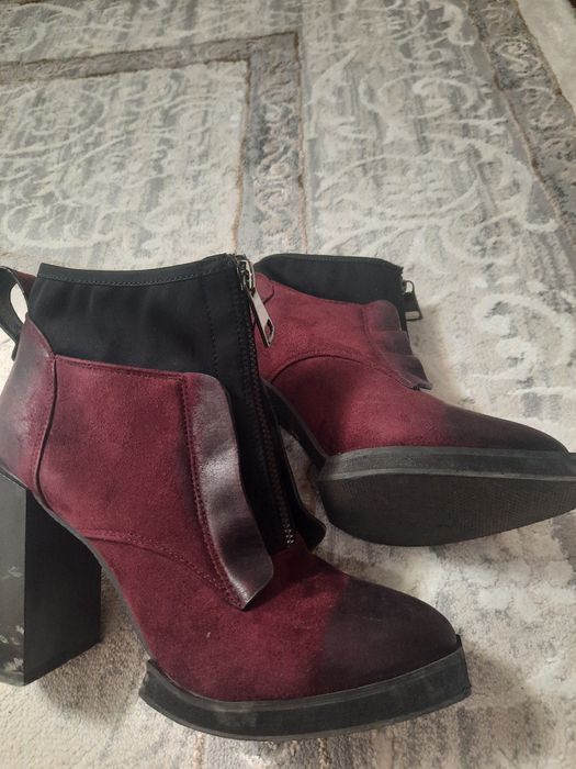 Продам демисезонные ботинки