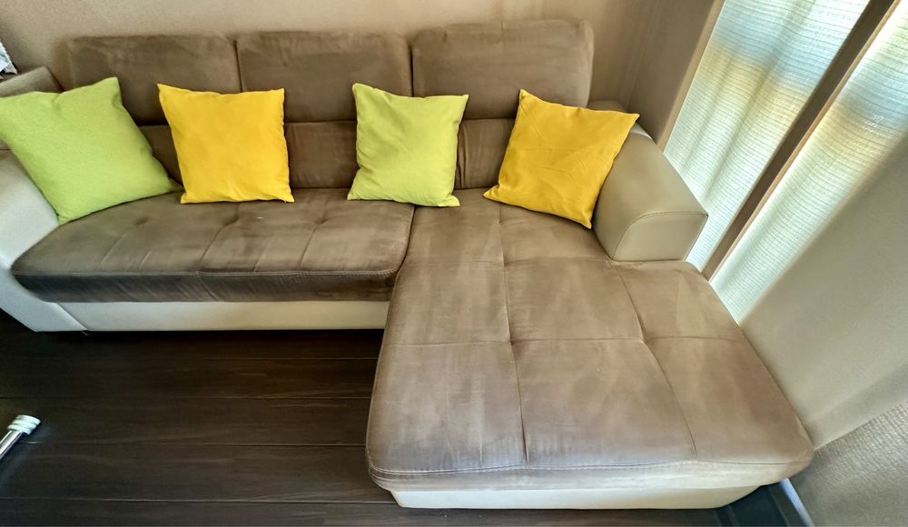 Ъглов диван с функция сън