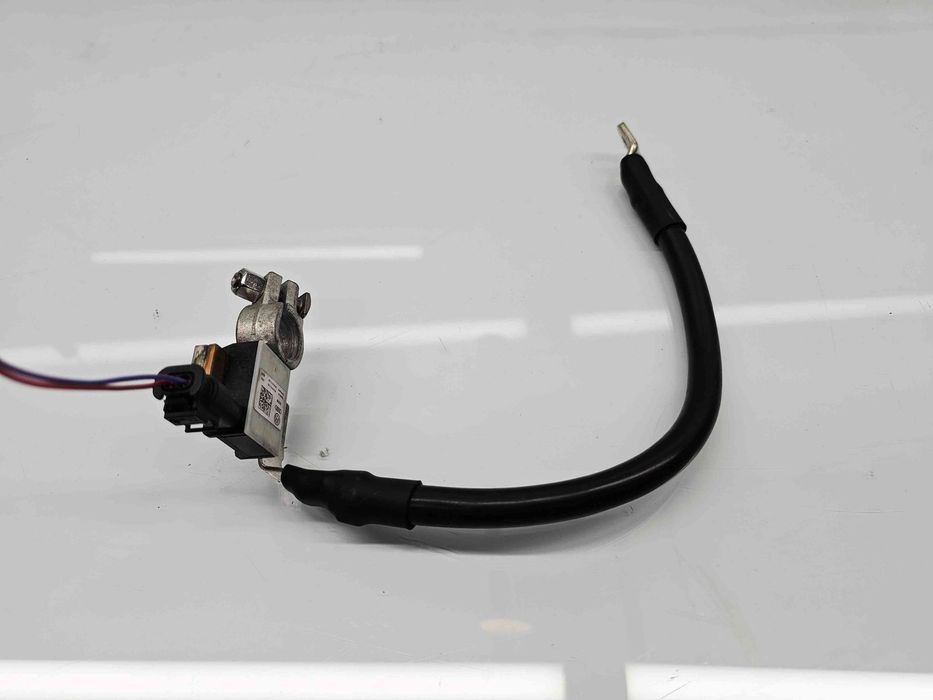 Borna baterie (-)  AUDI A6 (4G2, C7) [Fabr 2012-2017] 8T0915181