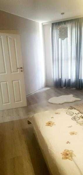 Лускозен тристаен апартамент в Зорница