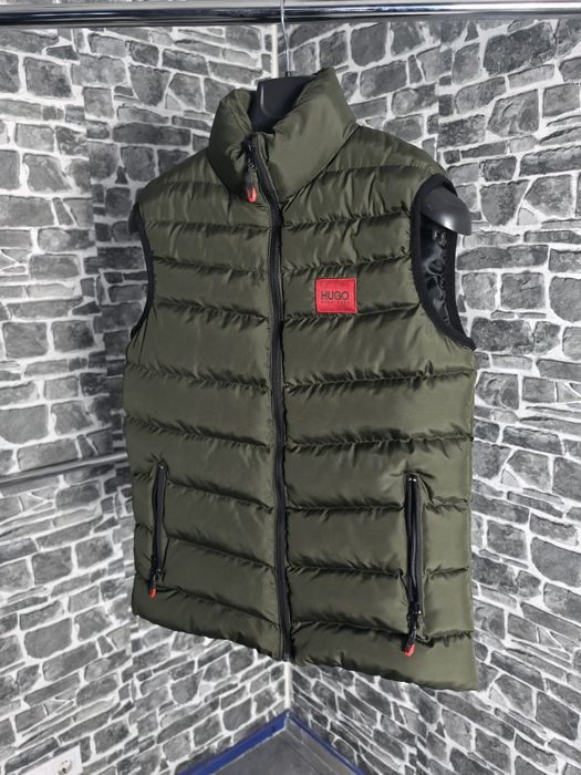 Hugo Boss елек високо качество