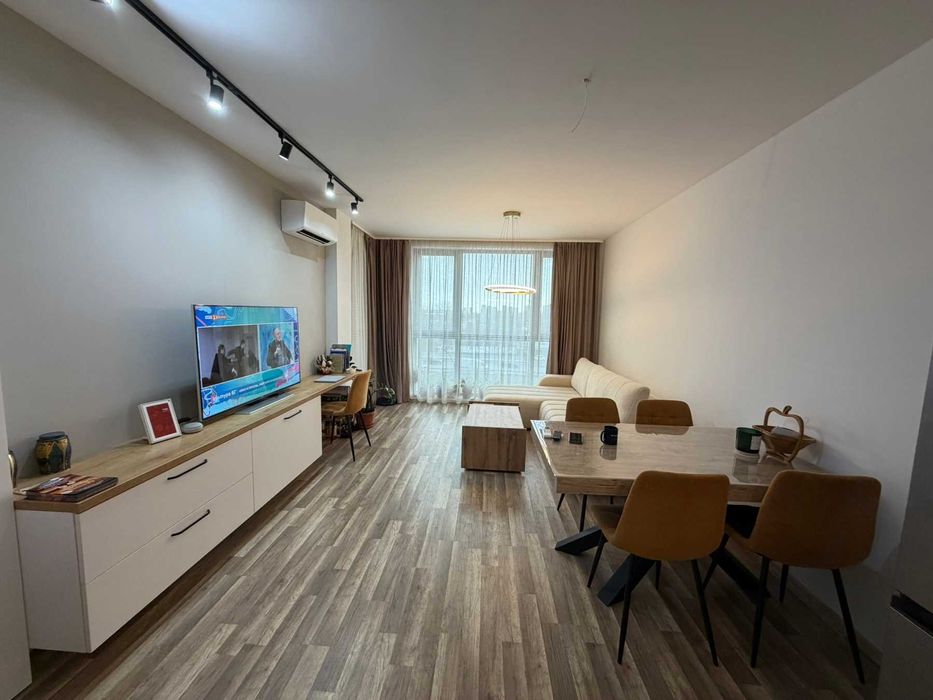 2 стаен, бул. Марица 160 с подземно парко място в центъра