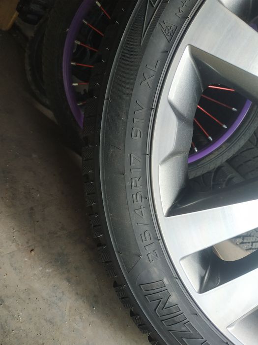 Продам резину R17
