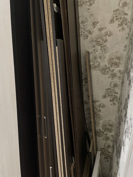 Шкаф с зеркалом