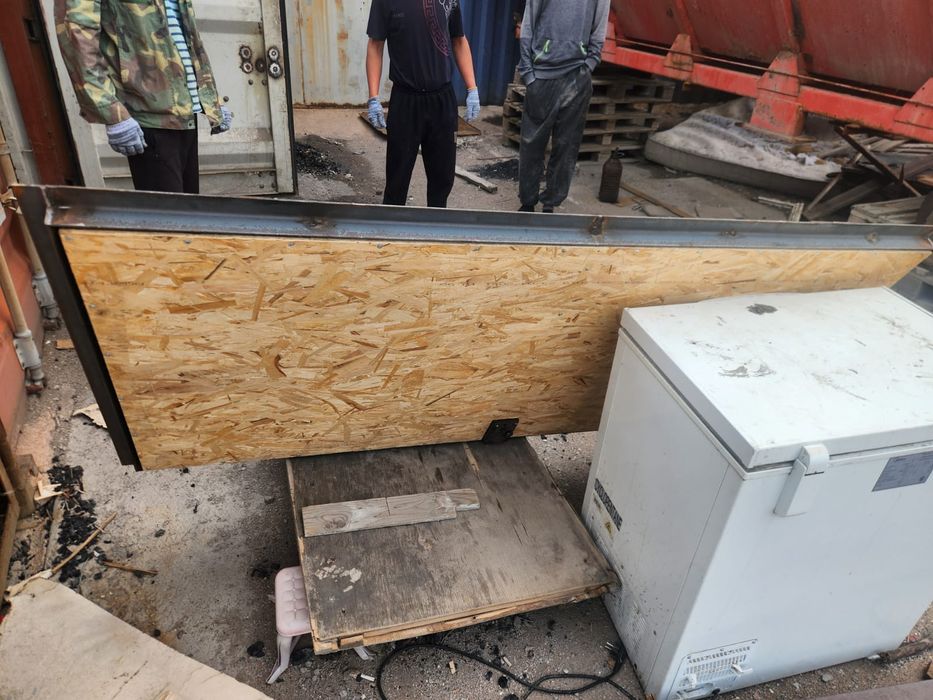 Входные железные двери