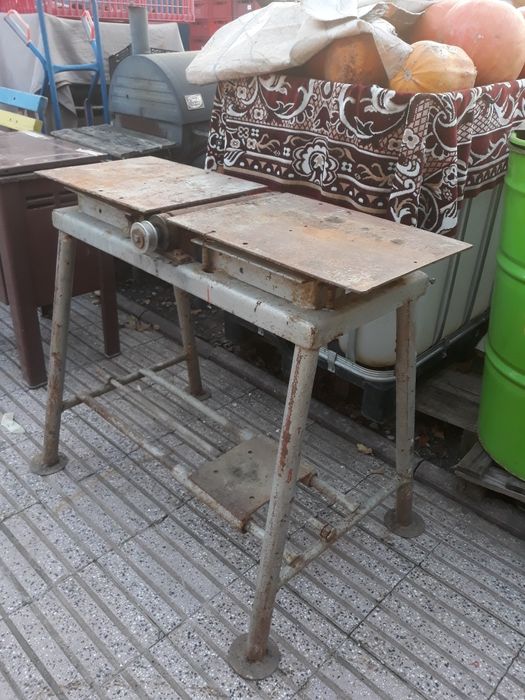 Circular de lemne solid preț 820 lei.