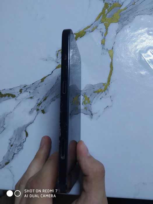 Продам iphone 15 128