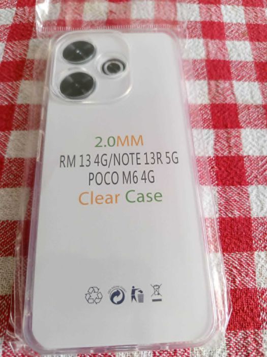 Продавам комплект силиконов гръб и стъклен протектор за Xiaomi Redmi 13 4G 256GB 8GB RAM Dual-SIM