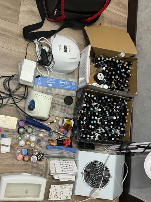 Продается материалы для маникюра