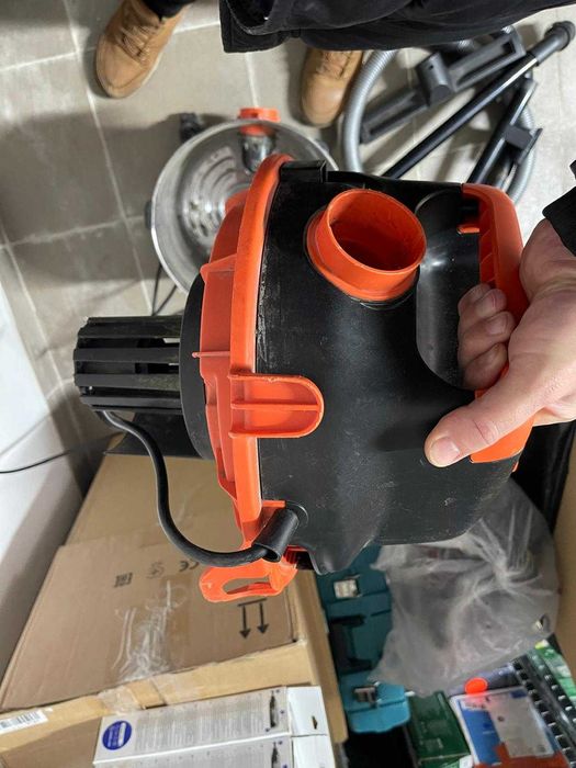 Aspirator umed uscat BLACK+DECKER BXVC30XTDE - pentru piese