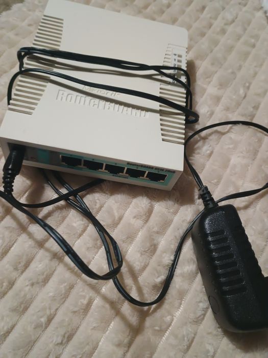 Router Wireless MIKROTIK Gigabit RB951G-2HnD