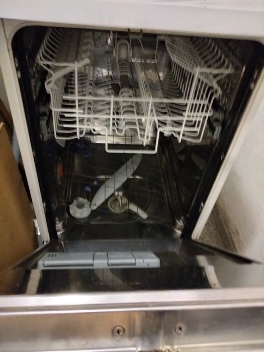 Съдомиялна Зануси