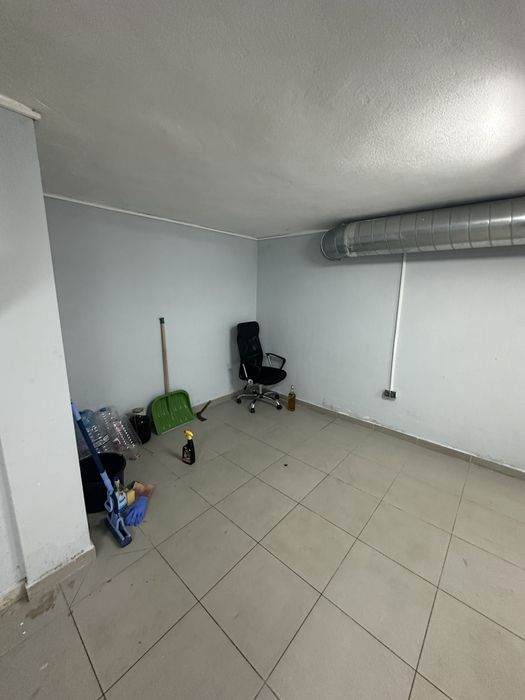 Дава се под наем Гараж / Паркомясто в София, Красно село - 40 кв.м за 278.97 € - Снимка #9