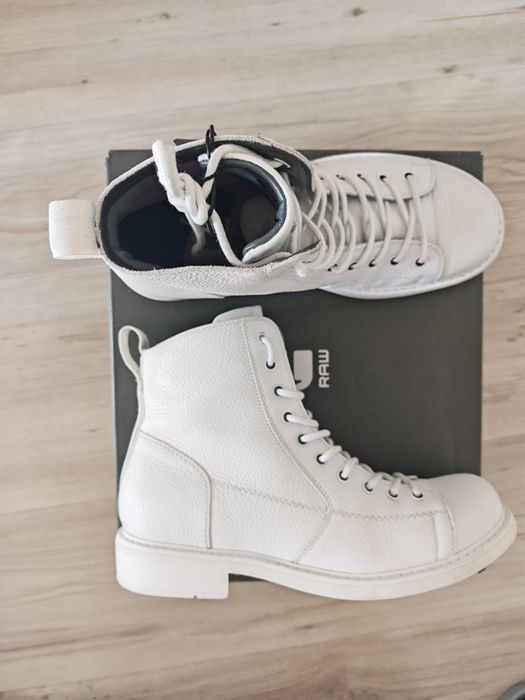 G star бели кожени боти