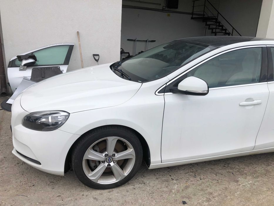 Dezmembrari Volvo V40 2.0 Benzina 2014  B5204T9 Automat TF-80SD