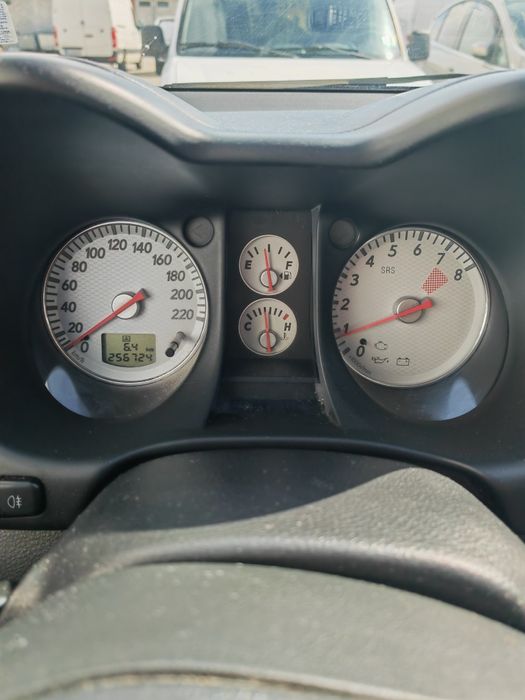 Mitsubishi outlander 2.0 136к.с Газ-бензин