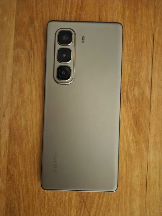 Продам смартфон Infinix note 50 pro+