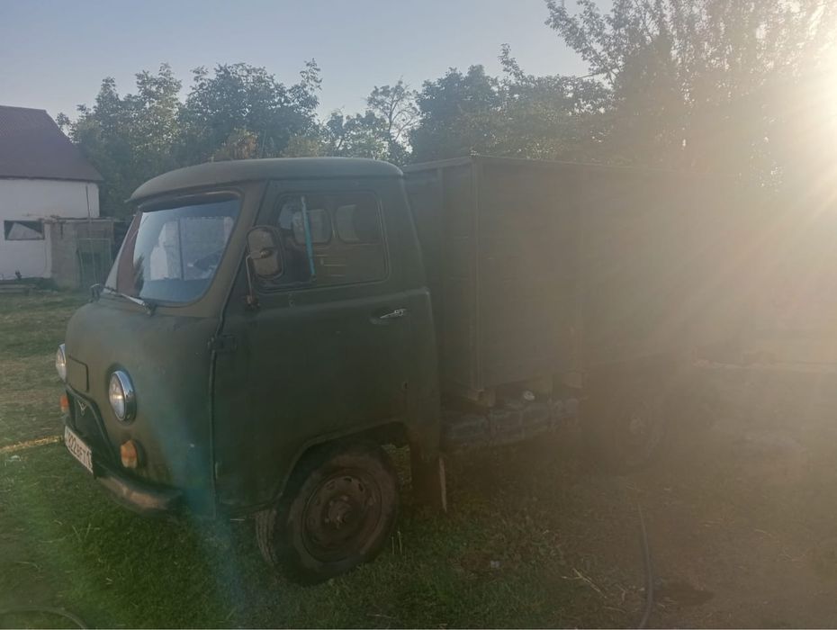 Грузавой авто Уаз 3303