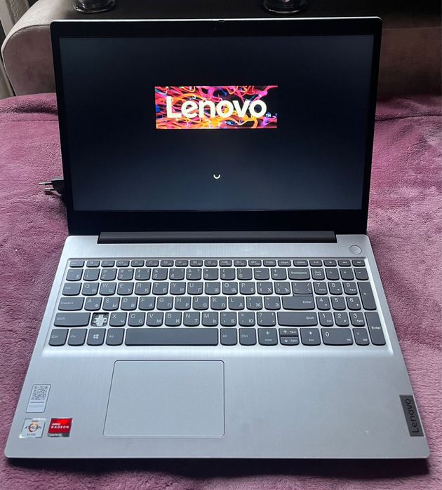 Ноутбук Lenova !!