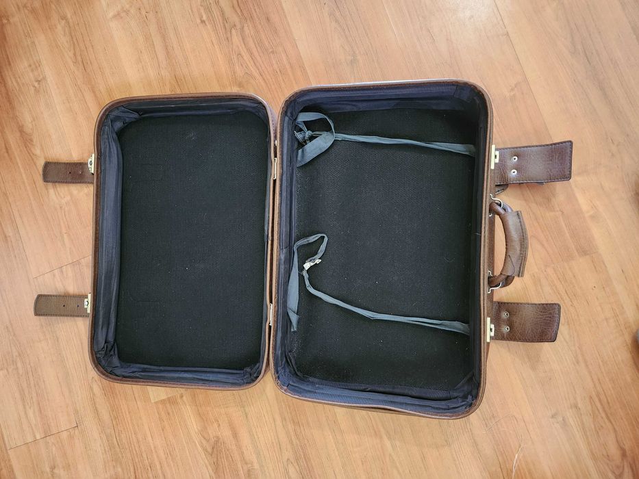 Geamantan piele vintage