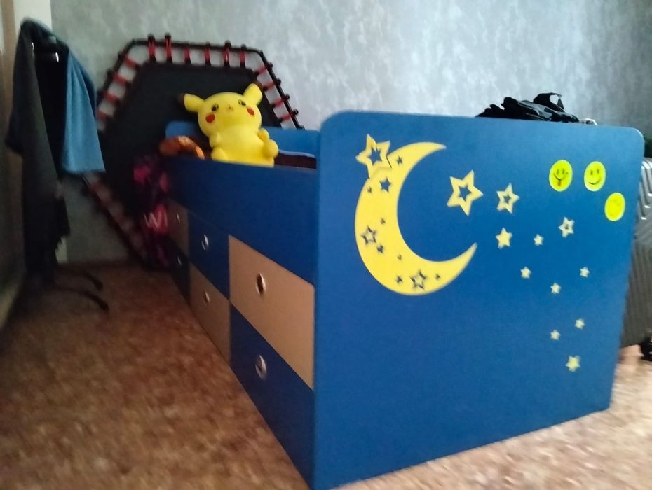 продам кровать срочно