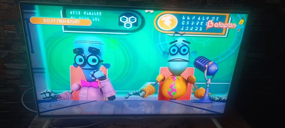 Телевизор LG диагональ 102см