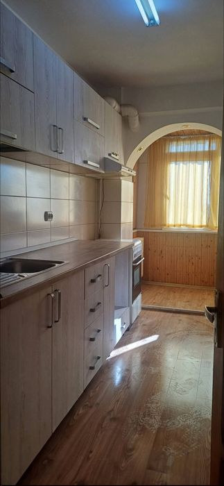 Apartament 2 camere,Icfrimu,:300euro/luna