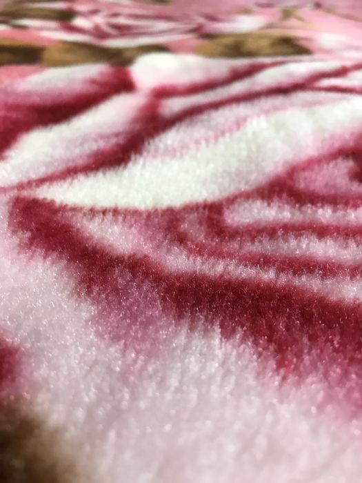 Продам 2 шерстяных пледа