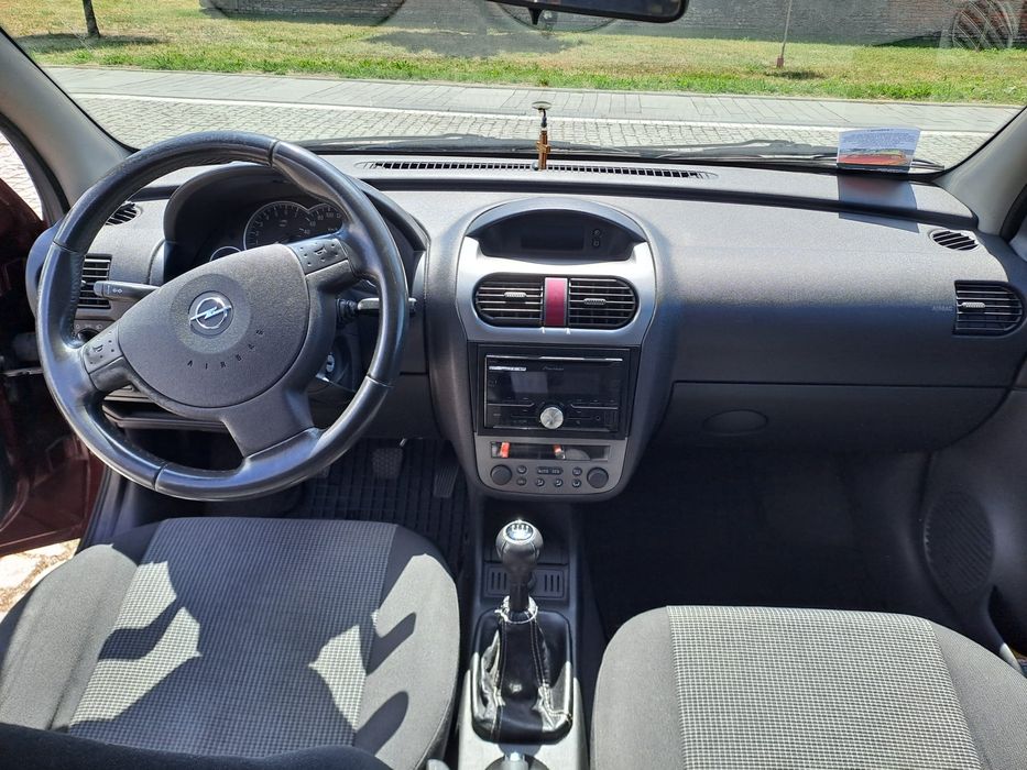 Vând Opel CORSA  C