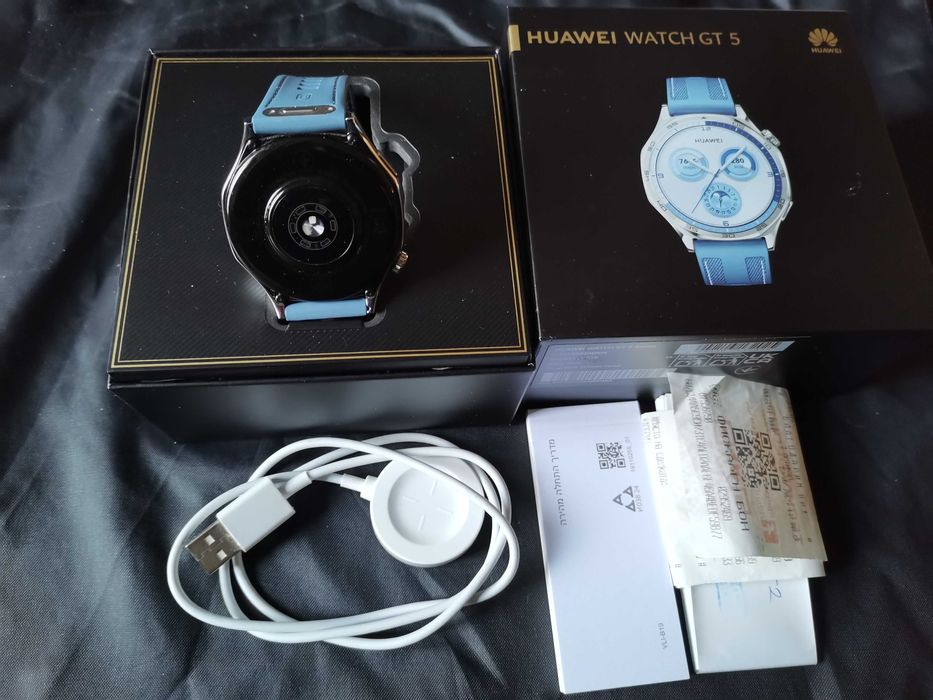 Смарт часовник Huawei GT5